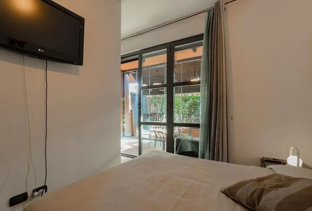 Greengardensuite, Central Station Milan Apartment